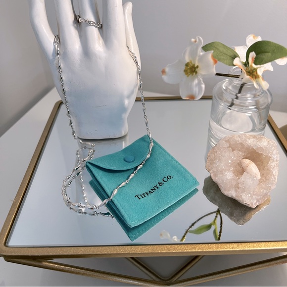 ✨Tiffany & Co.✨Elsa Peretti Teardrop Necklace - Picture 2 of 4